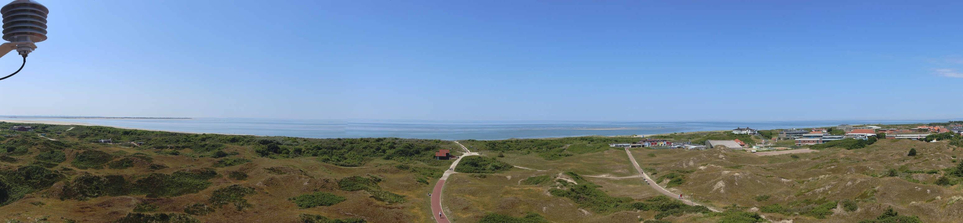 Archived image Webcam Panorama view to the beach of Langeoog