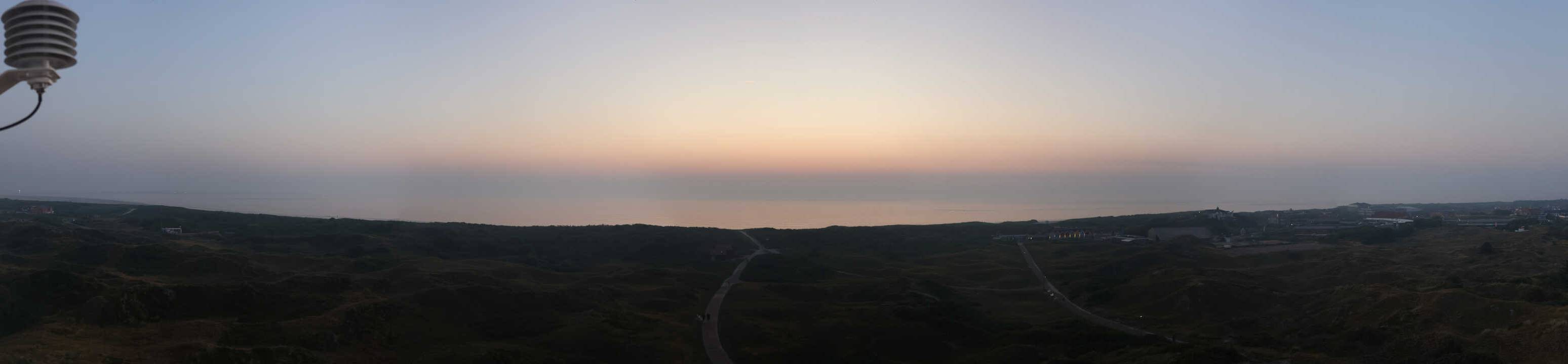 Archived image Webcam Panorama view to the beach of Langeoog