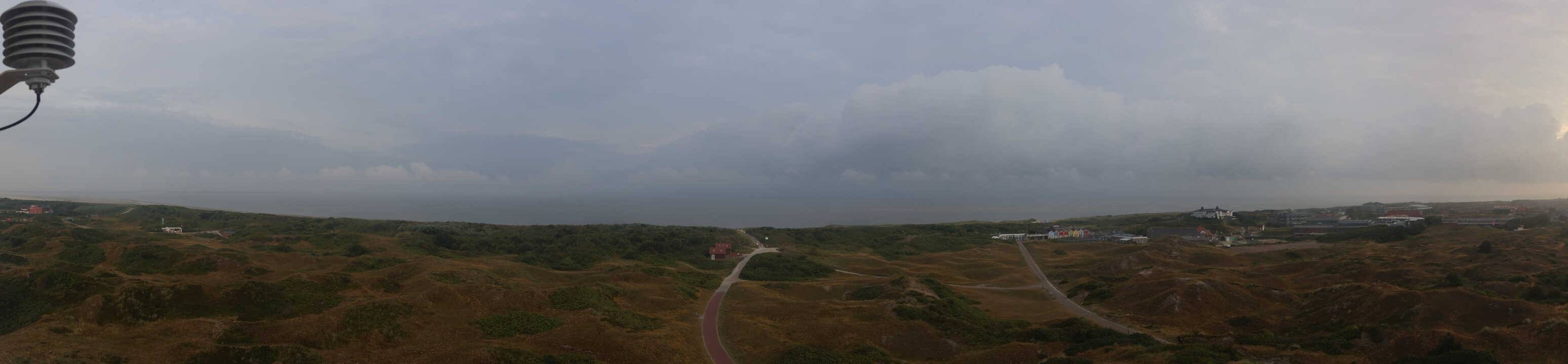 Archived image Webcam Panorama view to the beach of Langeoog