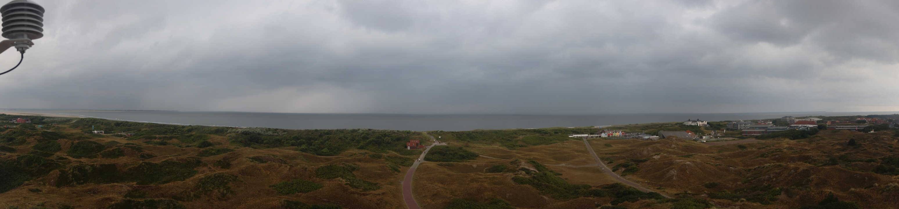 Archived image Webcam Panorama view to the beach of Langeoog