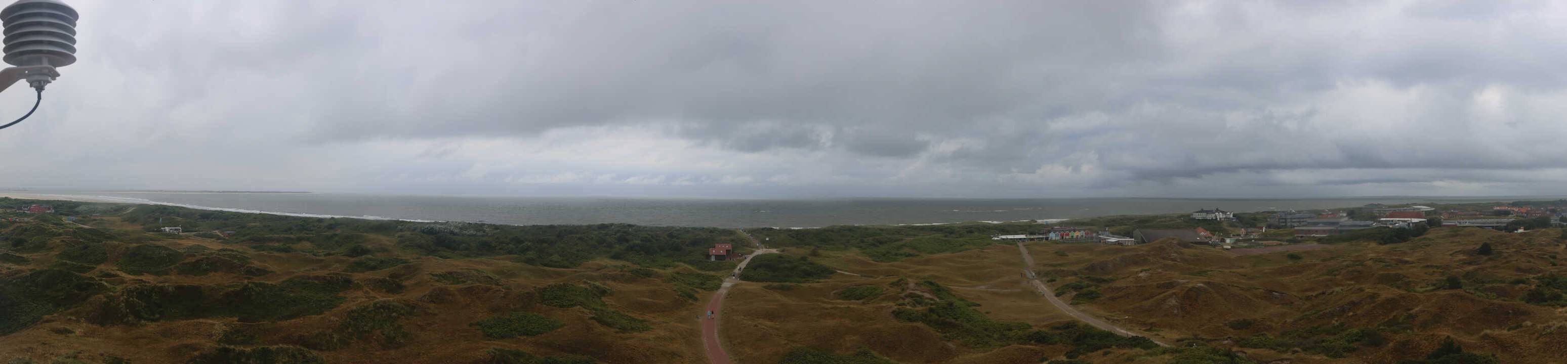 Archived image Webcam Panorama view to the beach of Langeoog