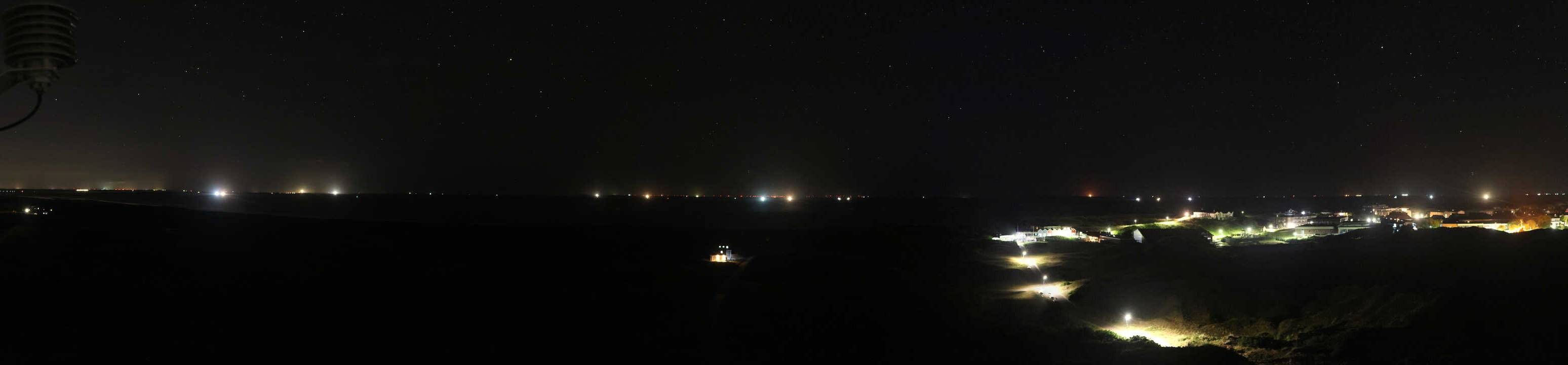 Archived image Webcam Panorama view to the beach of Langeoog