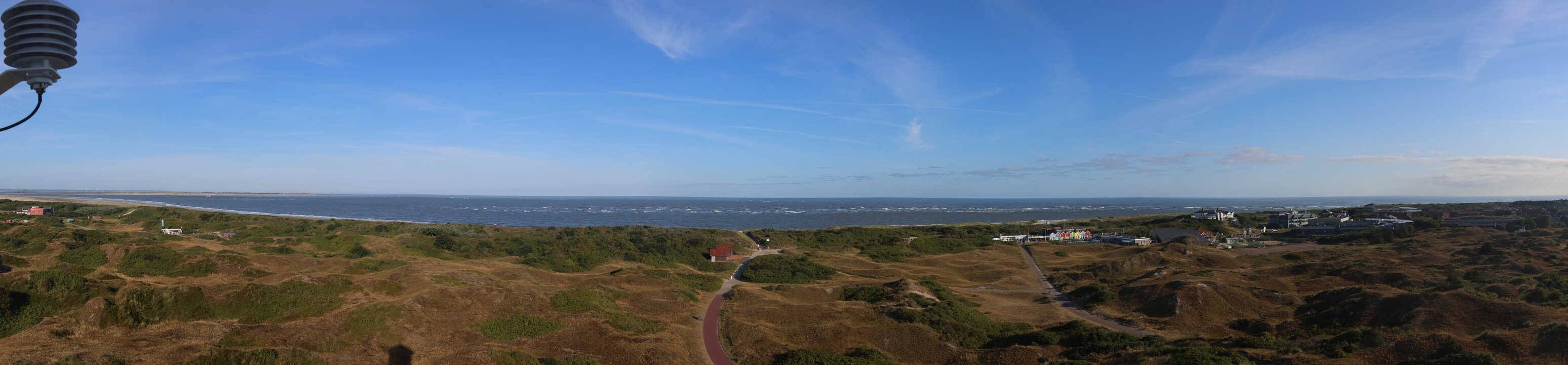 Archived image Webcam Panorama view to the beach of Langeoog