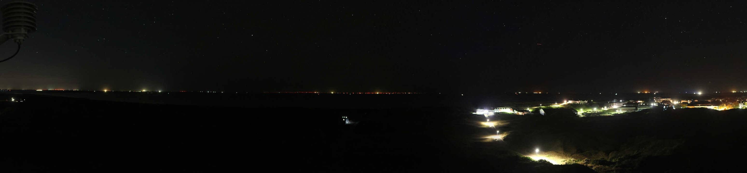 Archived image Webcam Panorama view to the beach of Langeoog