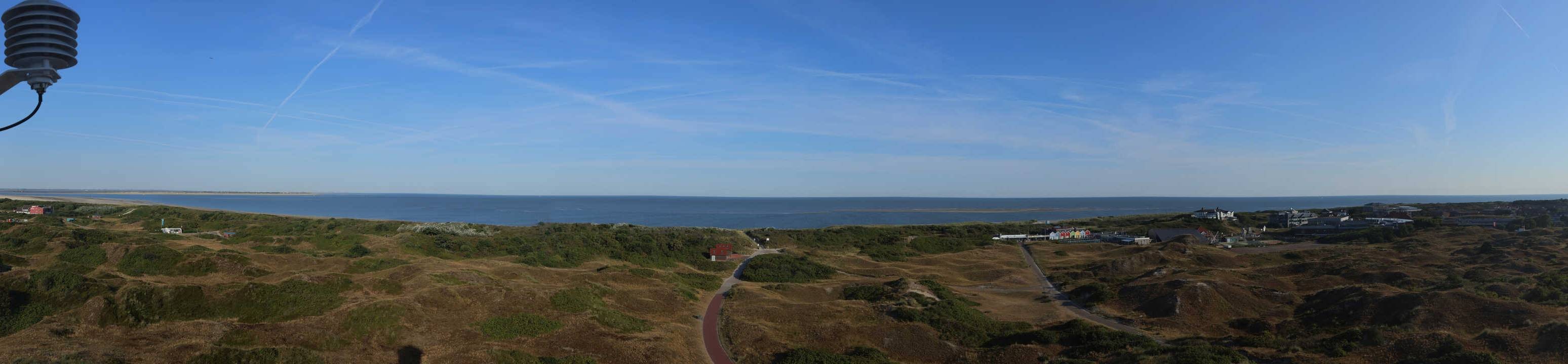 Archived image Webcam Panorama view to the beach of Langeoog
