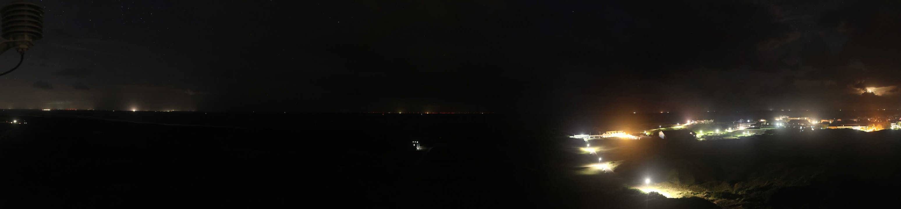Archived image Webcam Panorama view to the beach of Langeoog