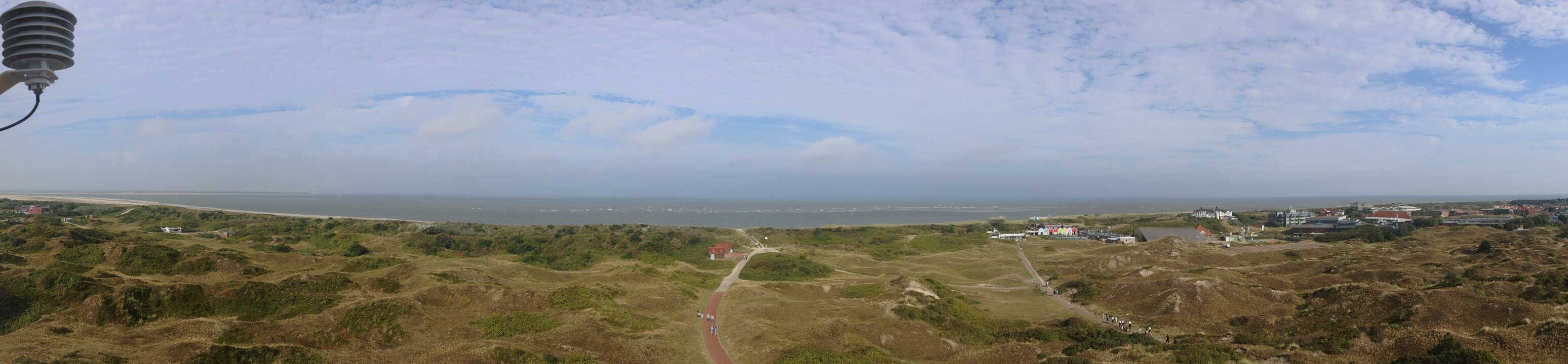 Archived image Webcam Panorama view to the beach of Langeoog