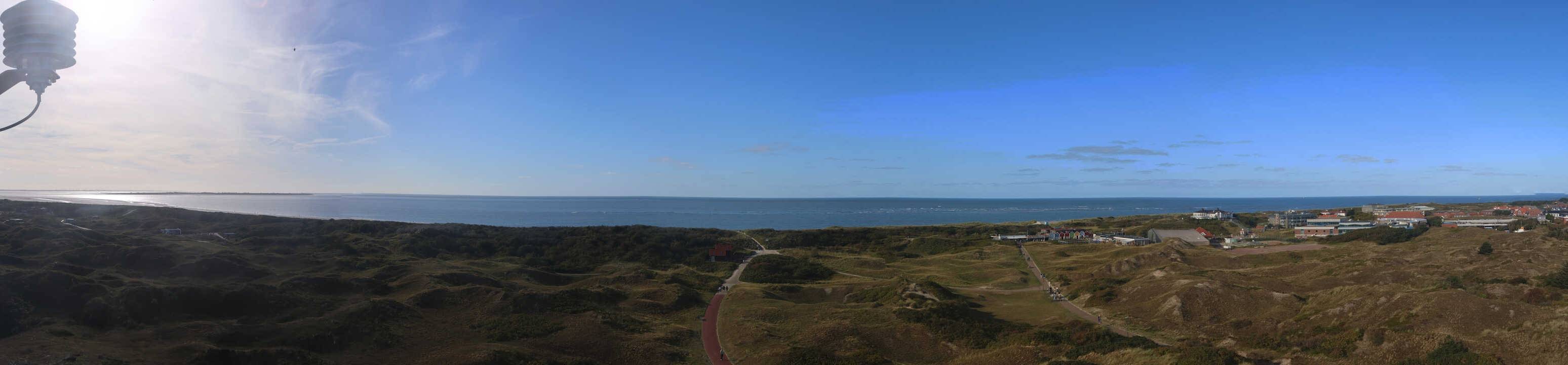 Archived image Webcam Panorama view to the beach of Langeoog