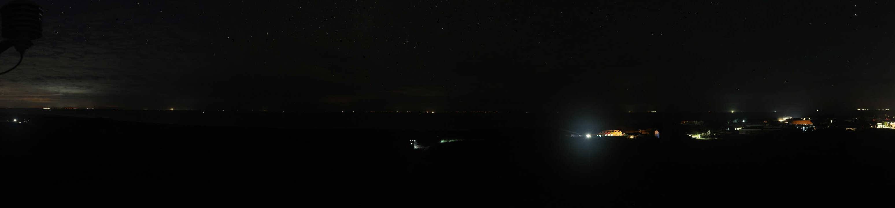 Archived image Webcam Panorama view to the beach of Langeoog