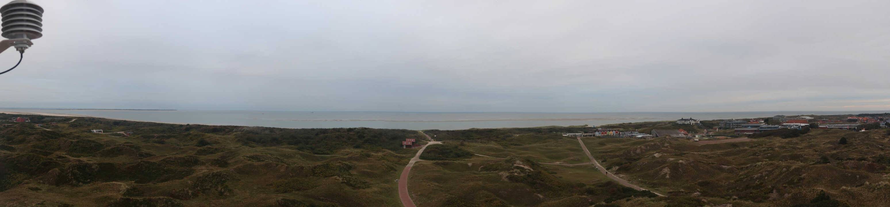 Archived image Webcam Panorama view to the beach of Langeoog