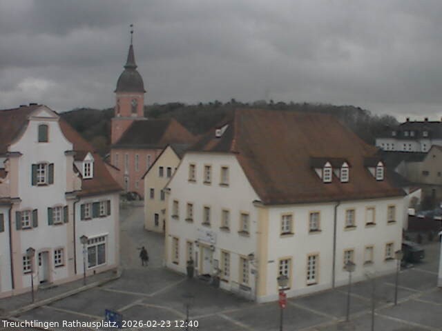 Archiv Foto Webcam Treuchtlingen Rathausplatz