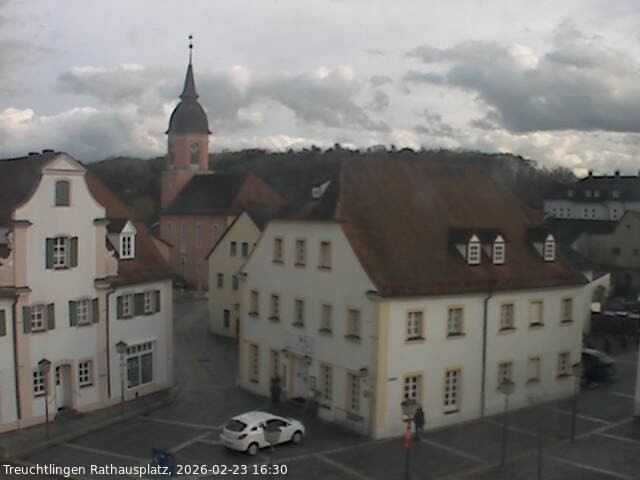 Archiv Foto Webcam Treuchtlingen Rathausplatz