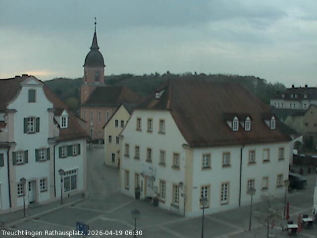 Archiv Foto Webcam Treuchtlingen Rathausplatz