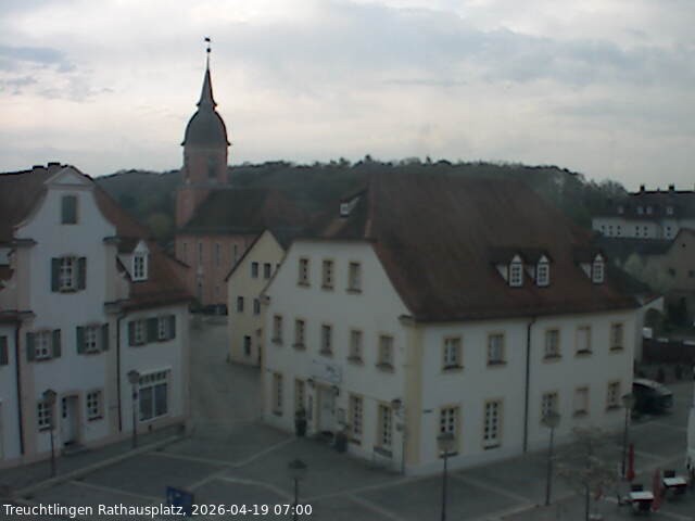 Archiv Foto Webcam Treuchtlingen Rathausplatz