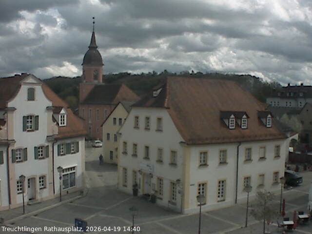 Archiv Foto Webcam Treuchtlingen Rathausplatz