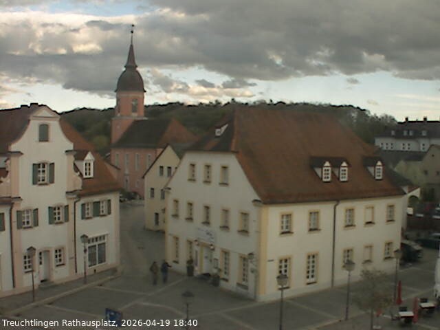 Archiv Foto Webcam Treuchtlingen Rathausplatz