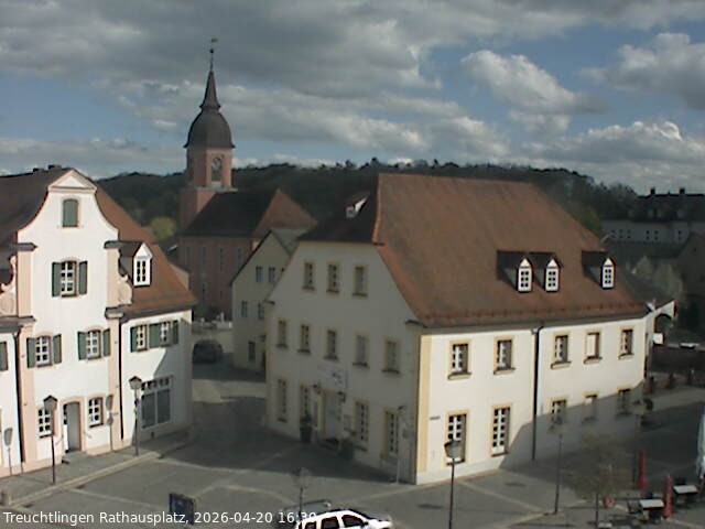 Archiv Foto Webcam Treuchtlingen Rathausplatz