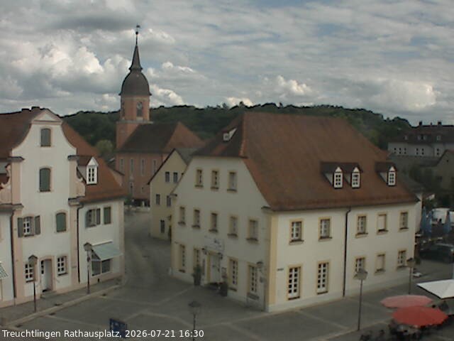 Archiv Foto Webcam Treuchtlingen Rathausplatz