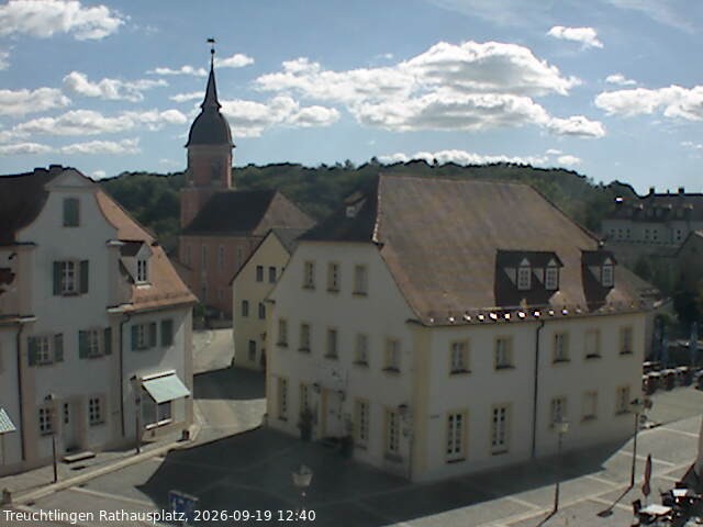 Archiv Foto Webcam Treuchtlingen Rathausplatz