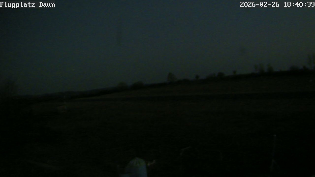 Archived image Webcam Airfield Daun Senheld