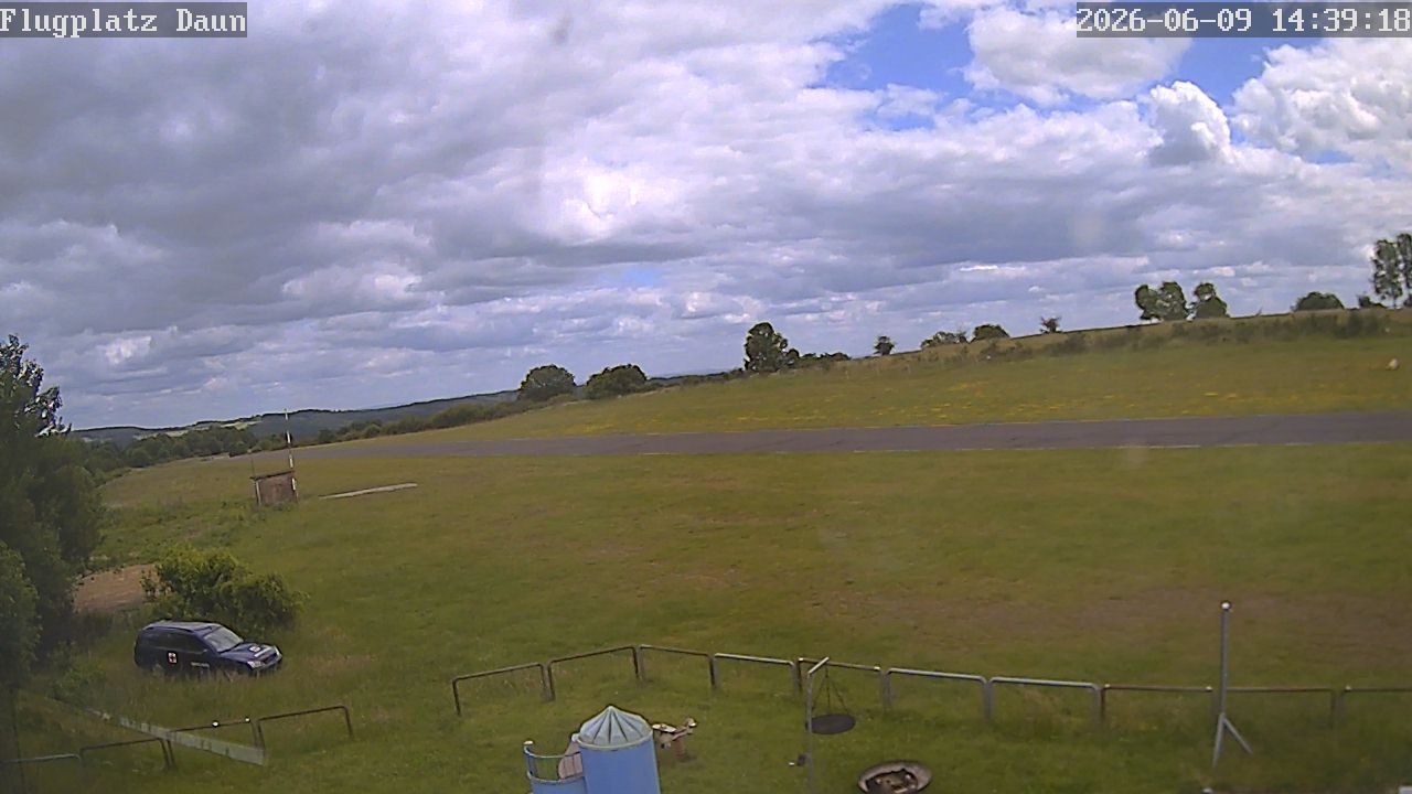 Archiv Foto Webcam Flugplatz Daun Senheld