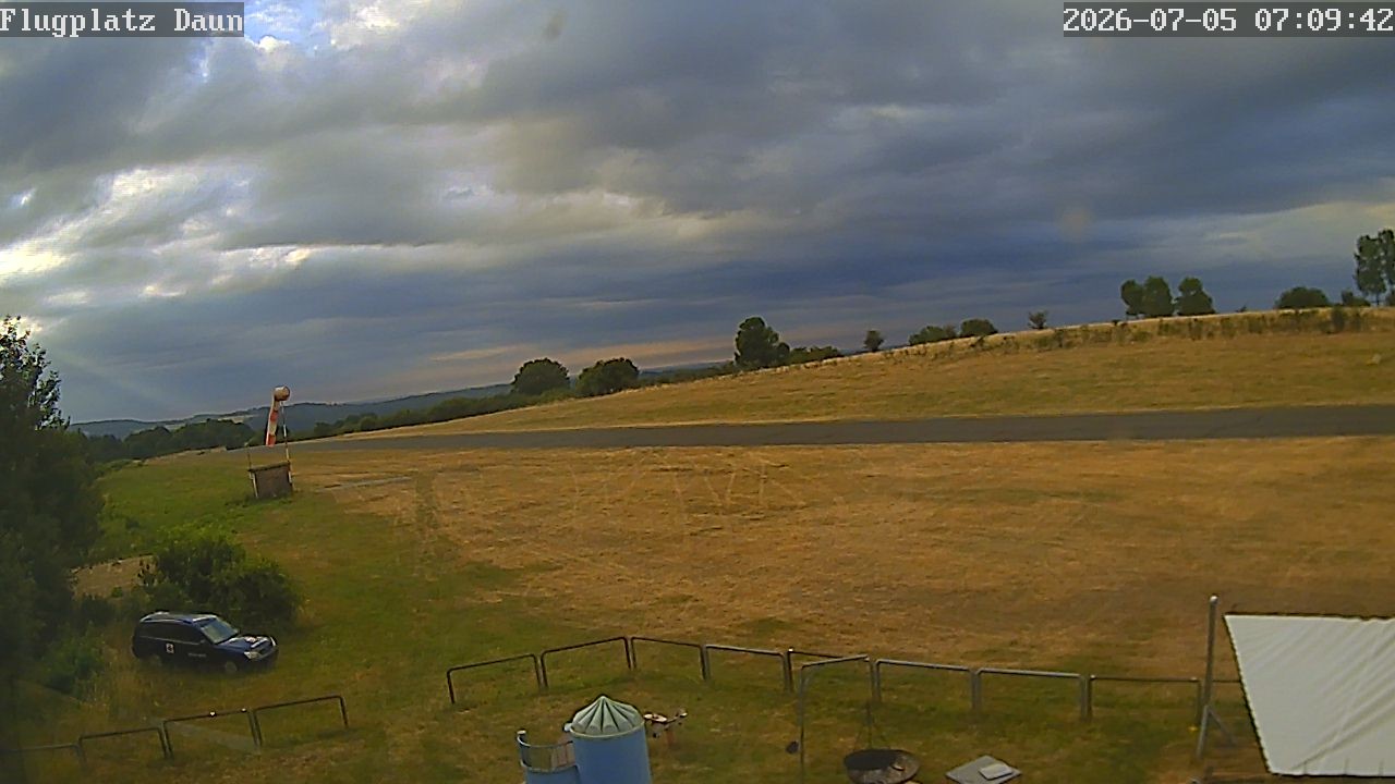 Archived image Webcam Airfield Daun Senheld