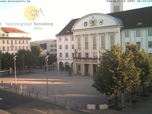Archiv Foto Webcam Bahnhofplatz Sonneberg - Neues Rathaus