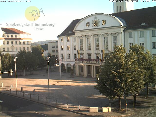 Archiv Foto Webcam Bahnhofplatz Sonneberg - Neues Rathaus