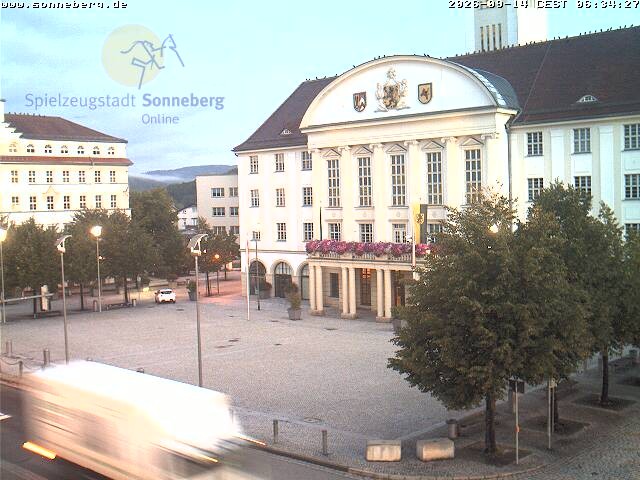 Archiv Foto Webcam Bahnhofplatz Sonneberg - Neues Rathaus