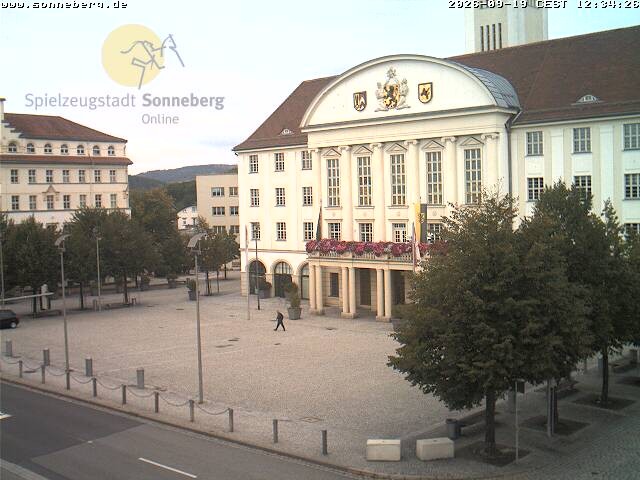 Archiv Foto Webcam Bahnhofplatz Sonneberg - Neues Rathaus
