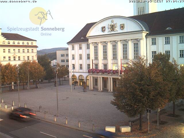 Archiv Foto Webcam Bahnhofplatz Sonneberg - Neues Rathaus