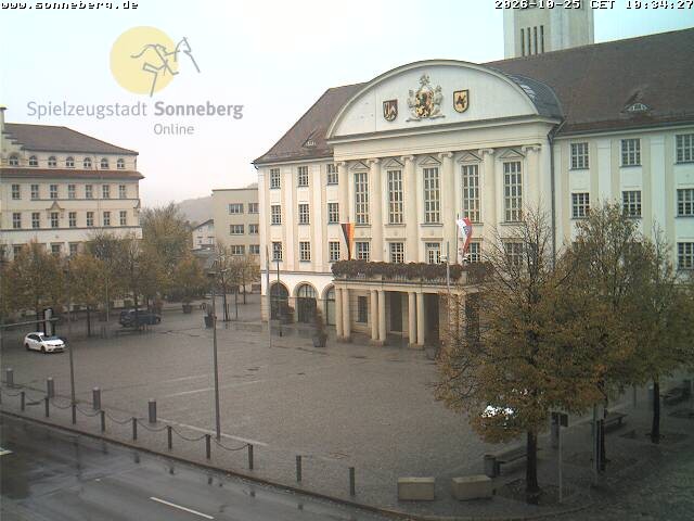 Archiv Foto Webcam Bahnhofplatz Sonneberg - Neues Rathaus