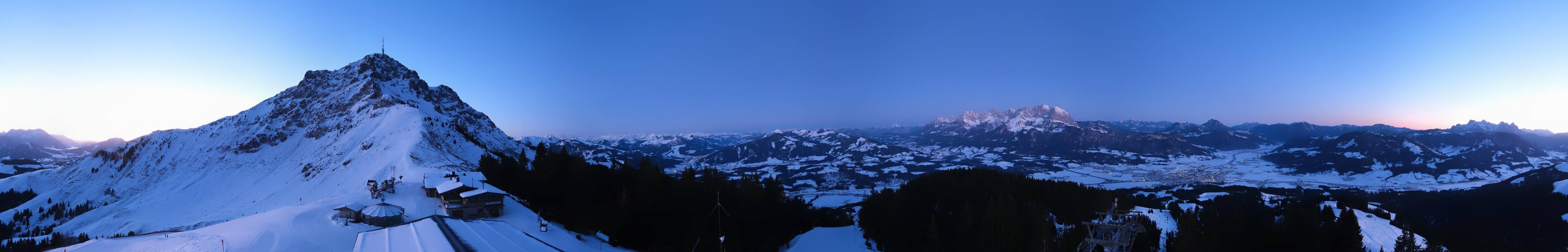 Archiv Foto Webcam St. Johann/Tirol: Blick von der Bergstation Harschbichl