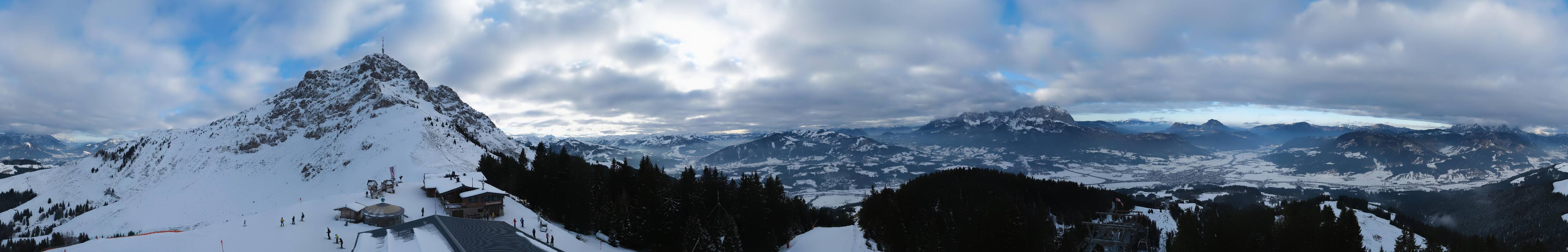 Archiv Foto Webcam St. Johann/Tirol: Blick von der Bergstation Harschbichl