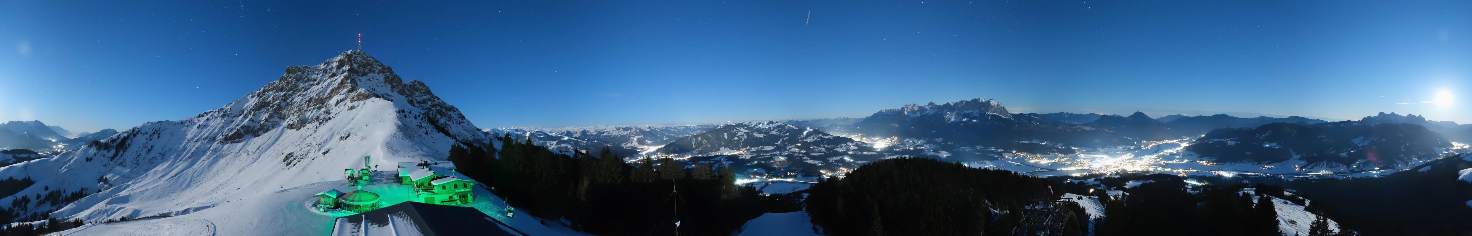 Archived image Webcam St. Johann/Tirol: View from Top Station Harschbichl