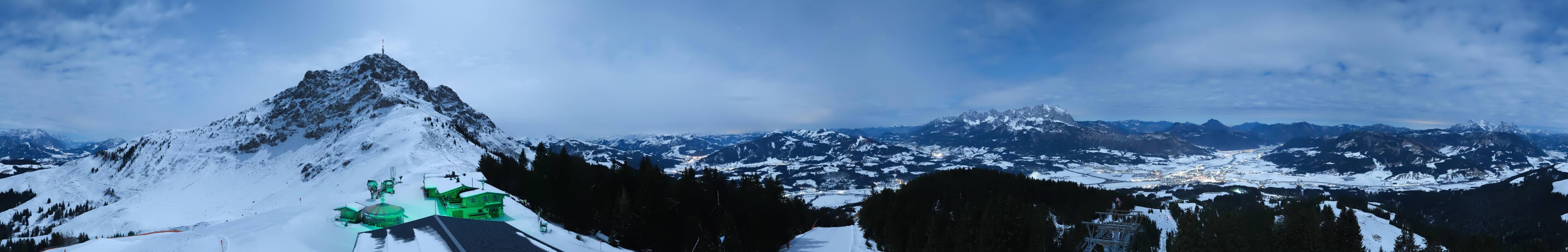 Archiv Foto Webcam St. Johann/Tirol: Blick von der Bergstation Harschbichl