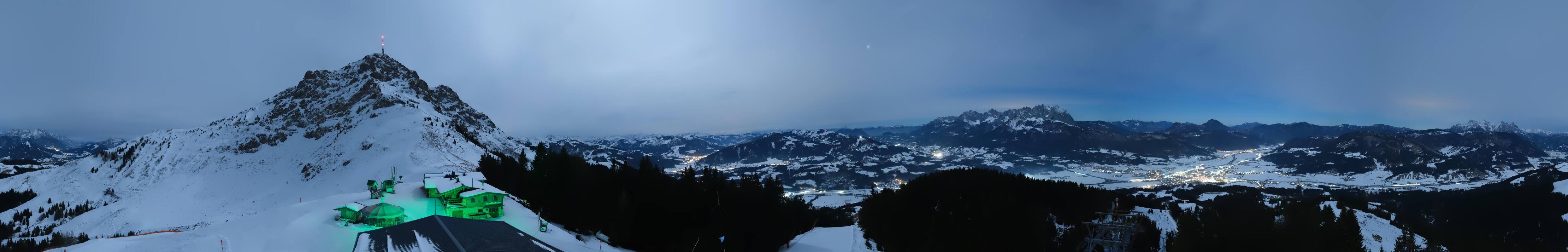 Archiv Foto Webcam St. Johann/Tirol: Blick von der Bergstation Harschbichl