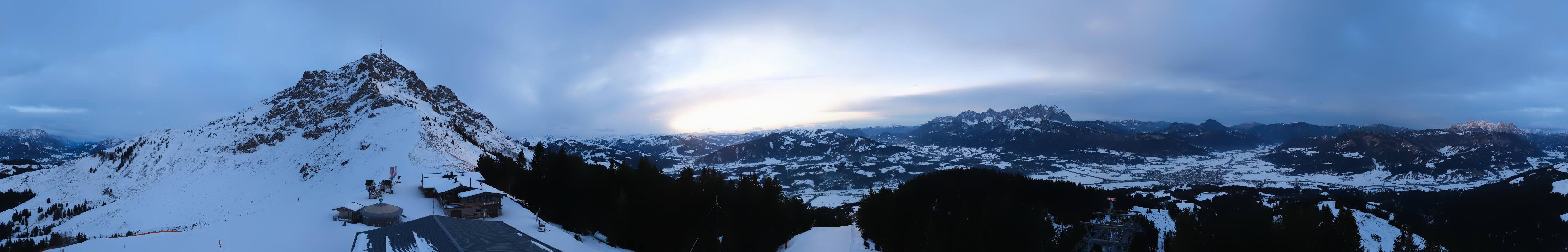 Archiv Foto Webcam St. Johann/Tirol: Blick von der Bergstation Harschbichl