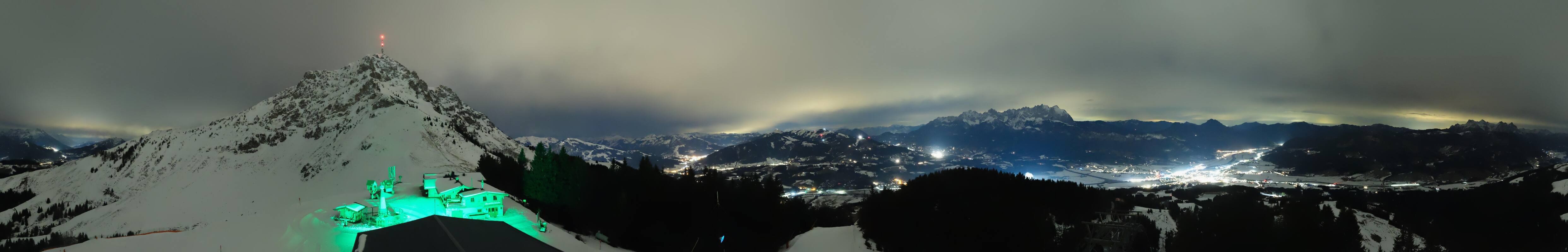 Archived image Webcam St. Johann/Tirol: View from Top Station Harschbichl