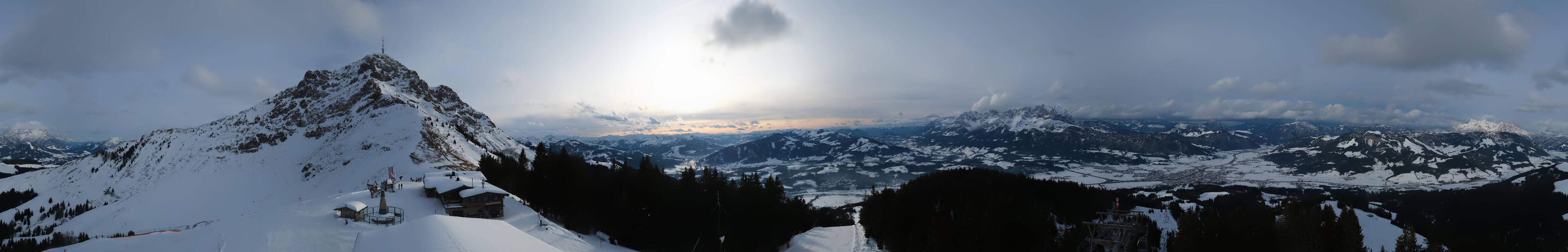 Archiv Foto Webcam St. Johann/Tirol: Blick von der Bergstation Harschbichl