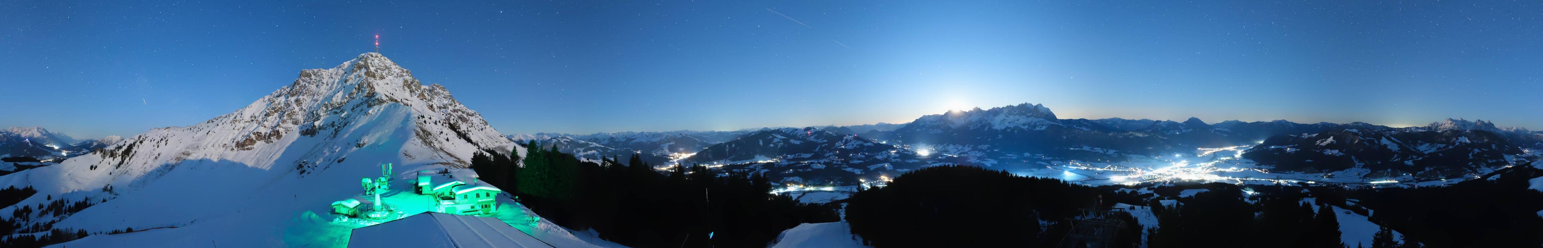 Archived image Webcam St. Johann/Tirol: View from Top Station Harschbichl