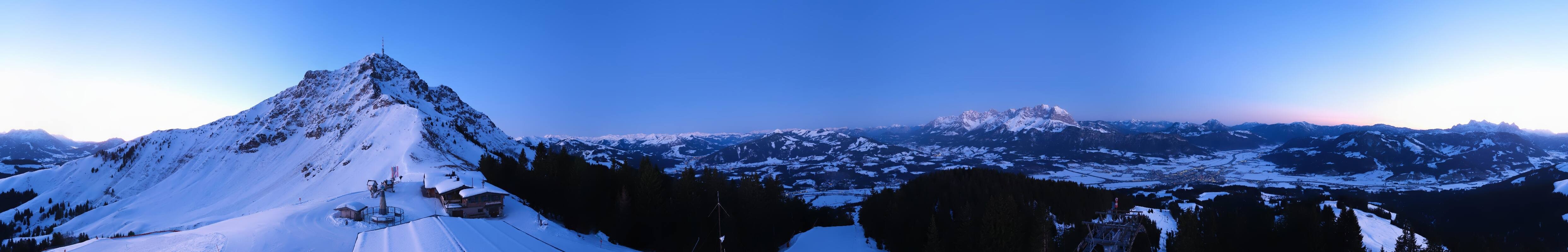 Archived image Webcam St. Johann/Tirol: View from Top Station Harschbichl
