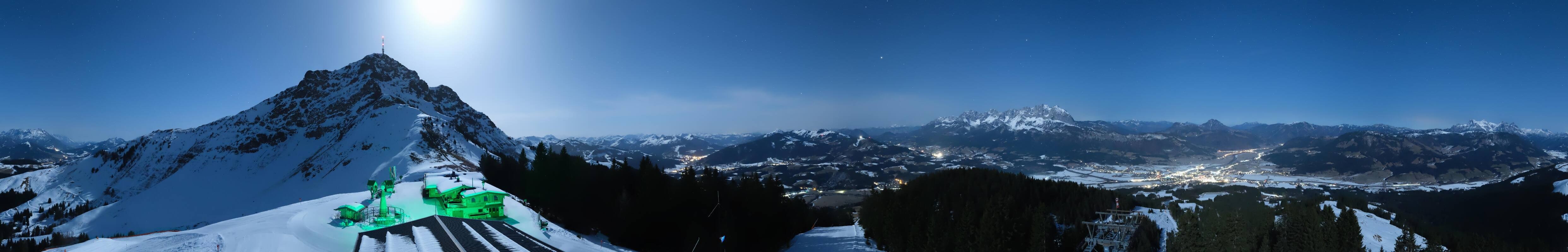 Archived image Webcam St. Johann/Tirol: View from Top Station Harschbichl