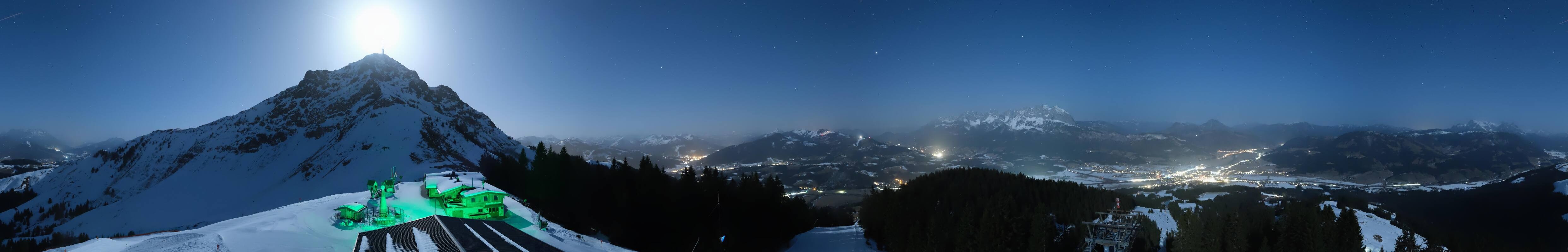 Archived image Webcam St. Johann/Tirol: View from Top Station Harschbichl