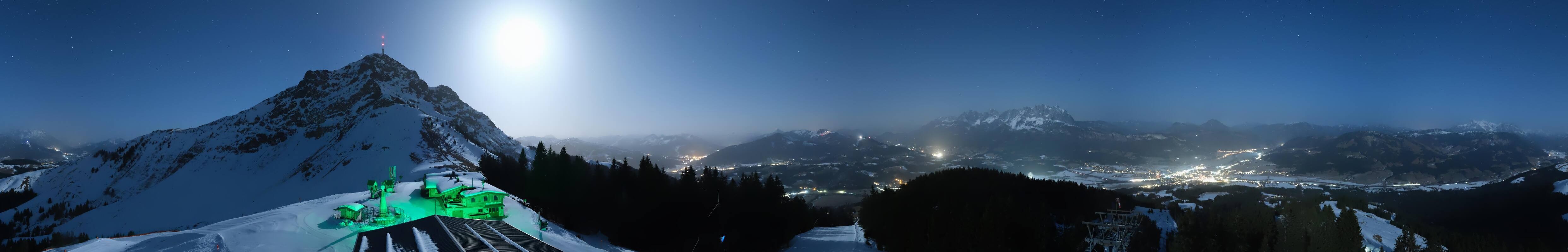 Archived image Webcam St. Johann/Tirol: View from Top Station Harschbichl