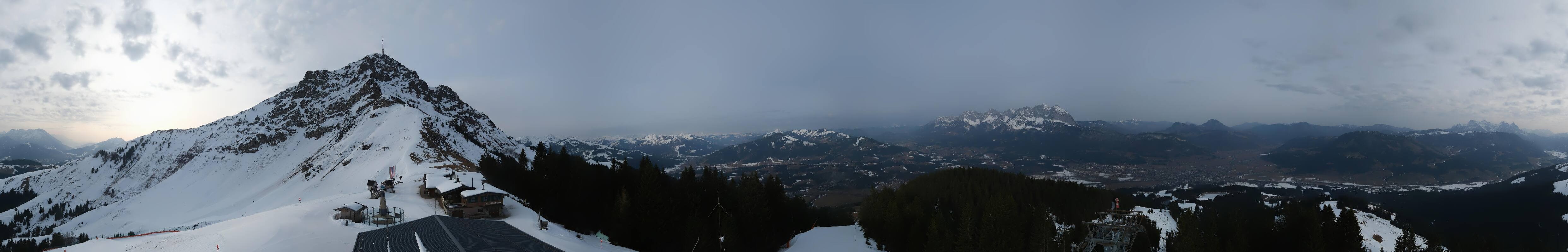 Archiv Foto Webcam St. Johann/Tirol: Blick von der Bergstation Harschbichl