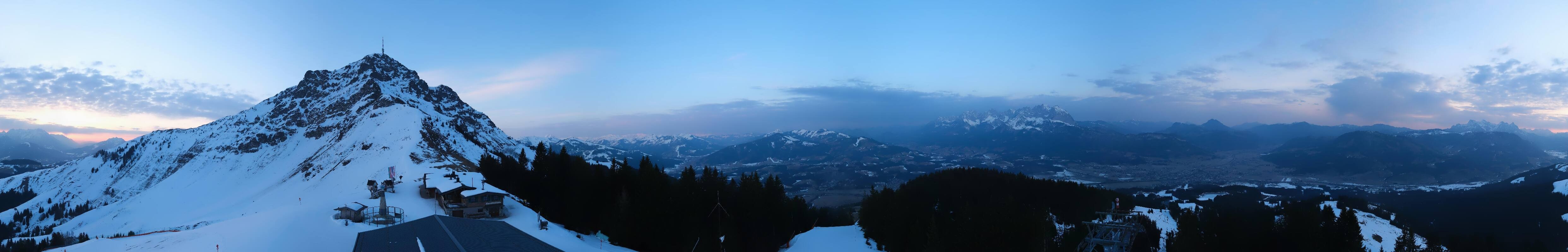 Archived image Webcam St. Johann/Tirol: View from Top Station Harschbichl