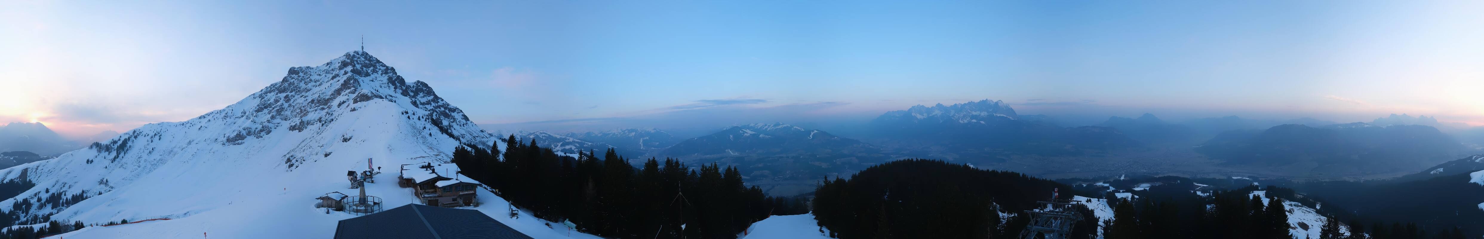 Archiv Foto Webcam St. Johann/Tirol: Blick von der Bergstation Harschbichl