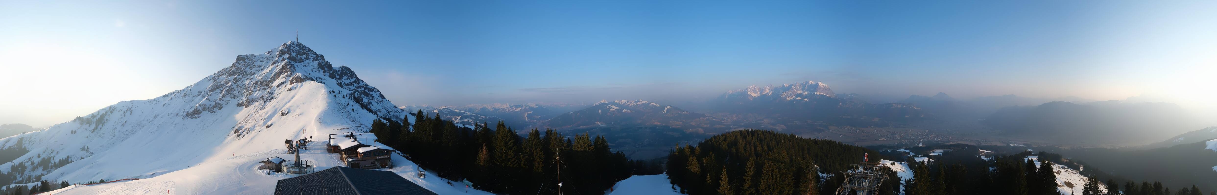 Archiv Foto Webcam St. Johann/Tirol: Blick von der Bergstation Harschbichl