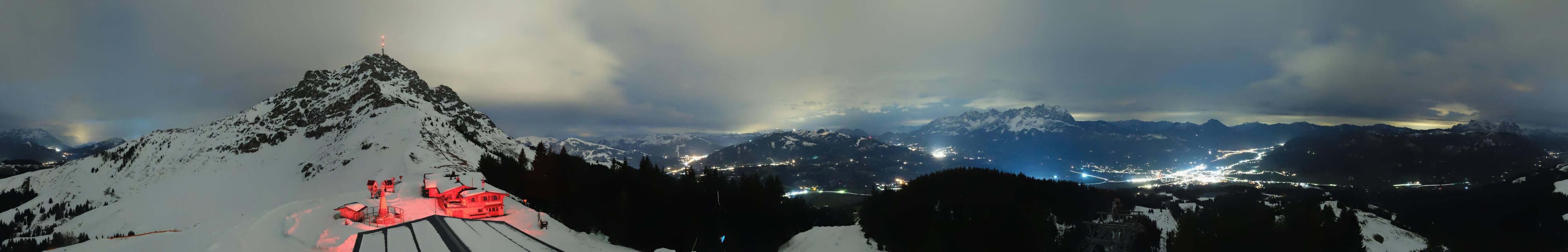 Archived image Webcam St. Johann/Tirol: View from Top Station Harschbichl